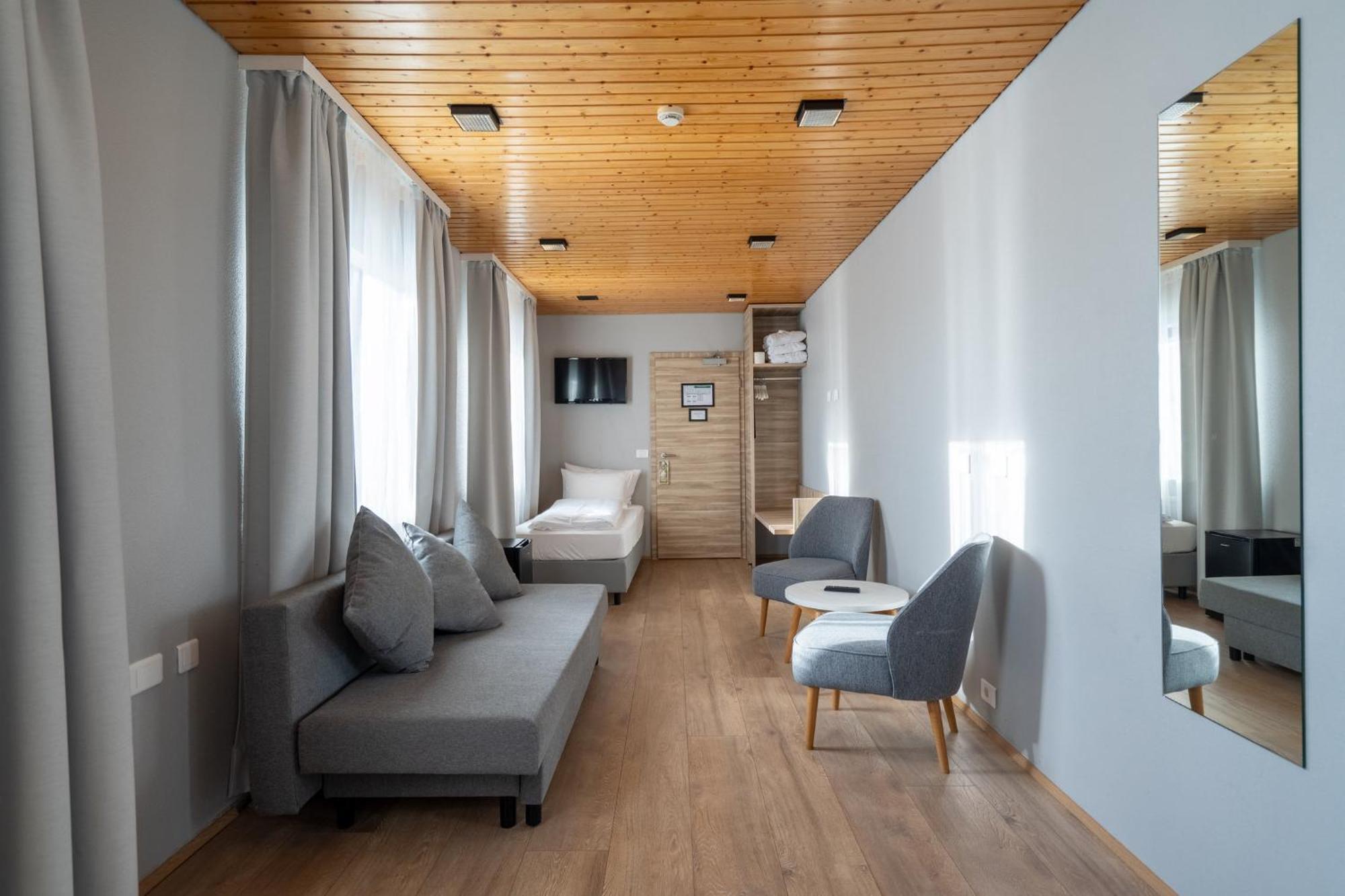 Laugarbakki Hotel Hunathing Vestra